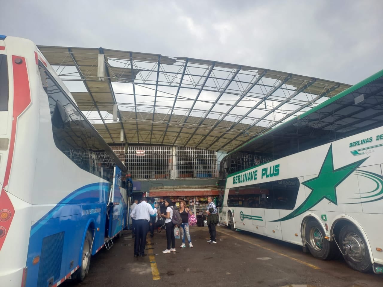 Así se encontraba la cubierta del terminal de Cúcuta.