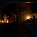 Además de las críticas por el aumento de las tarifas, se suma las deficiencias en la prestación de los mismos, especialmente por los constantes cortes que se presentan en los mismos. (Photo by Luis Morillo/NurPhoto via Getty Images)