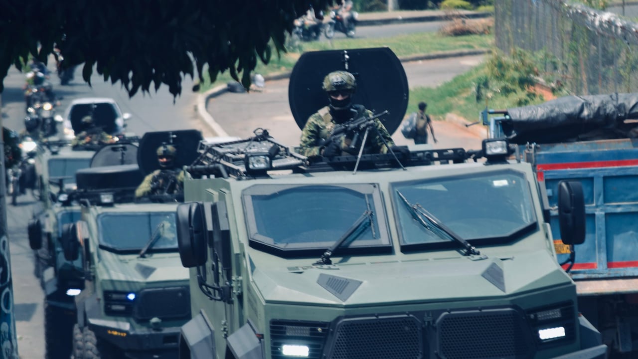 Vehículos blindados que patrullarán Cali para garantizar seguridad.
