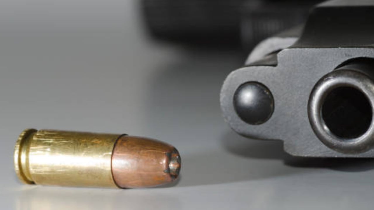 En medio de este intento de hurto, uno de los presuntos delincuentes resultó herido y gracias a las pesquisas de la Policía Nacional lo ubicaron en el hospital de Suba donde finalmente fue capturado.