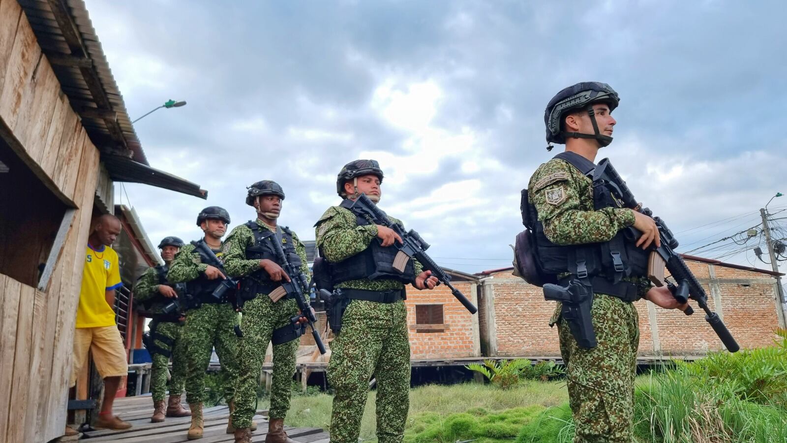 La Armada de Colombia desplegó más de 1.000 hombres en Nariño para brindar seguridad en las elecciones.