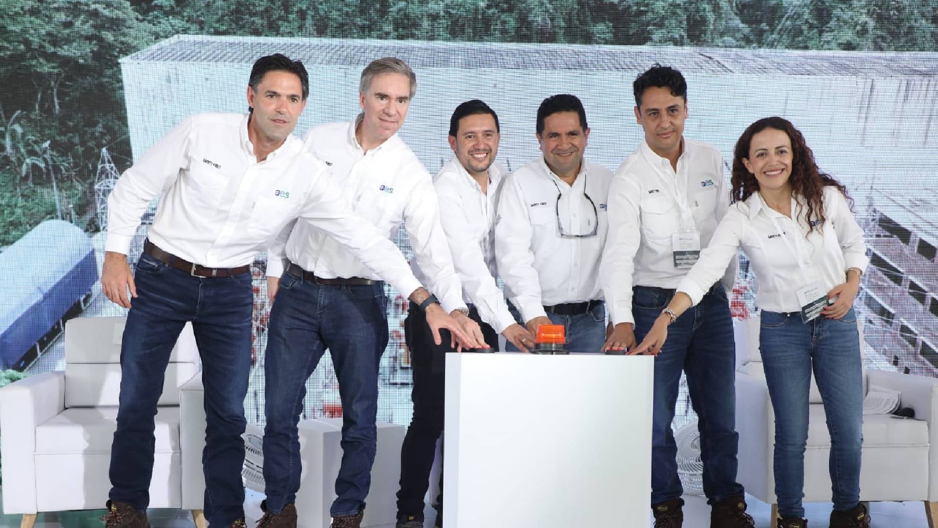 La hidroeléctrica Chivor tiene una capacidad instalada de 1.000 megavatios y cubre cerca de 6 % de la demanda energética nacional.