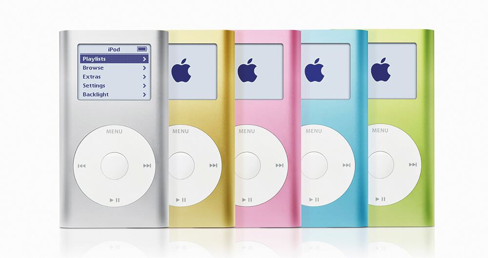 El iPod Mini es un reproductor multimedia portátil producido y comercializado por la compañía Apple, que salió al mercado en 2004 y fue descontinuado en 2005