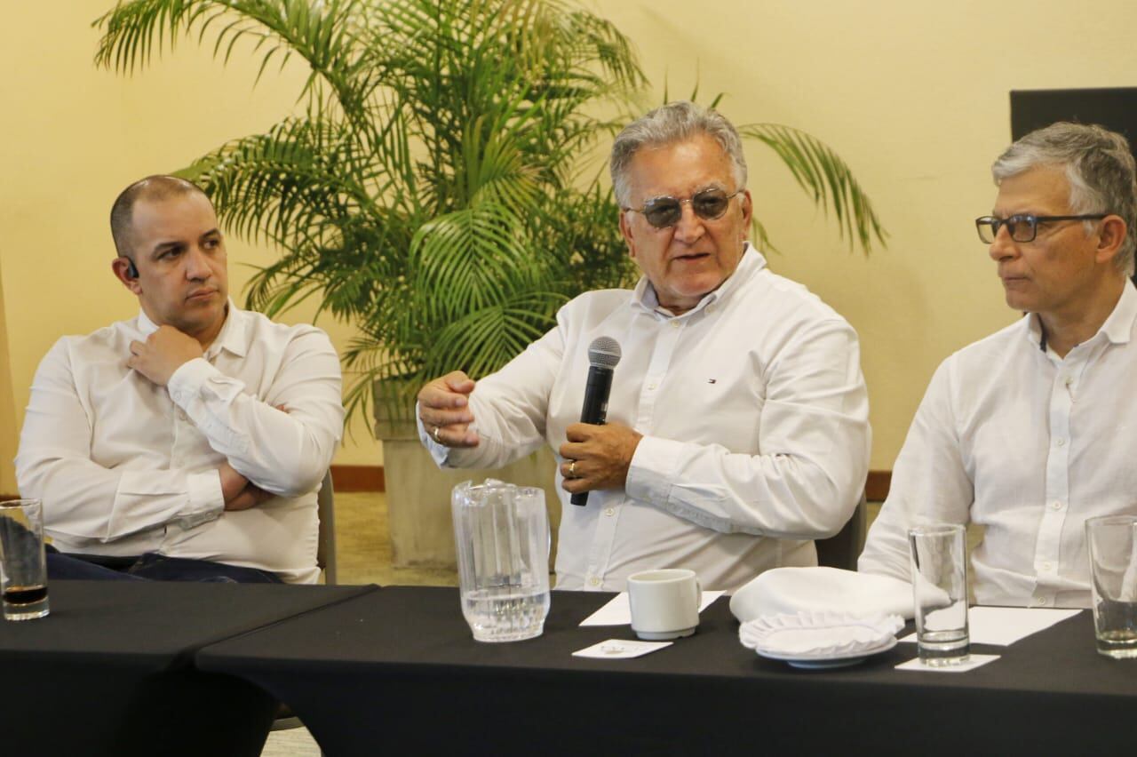 El Superintendente de Servicios Públicos, Dagoberto Quiroga, dio a conocer las razones que llevaron a ente de control y vigilancia ordenar la intervención de la Empresa de Servicios Públicos de Valledupar.