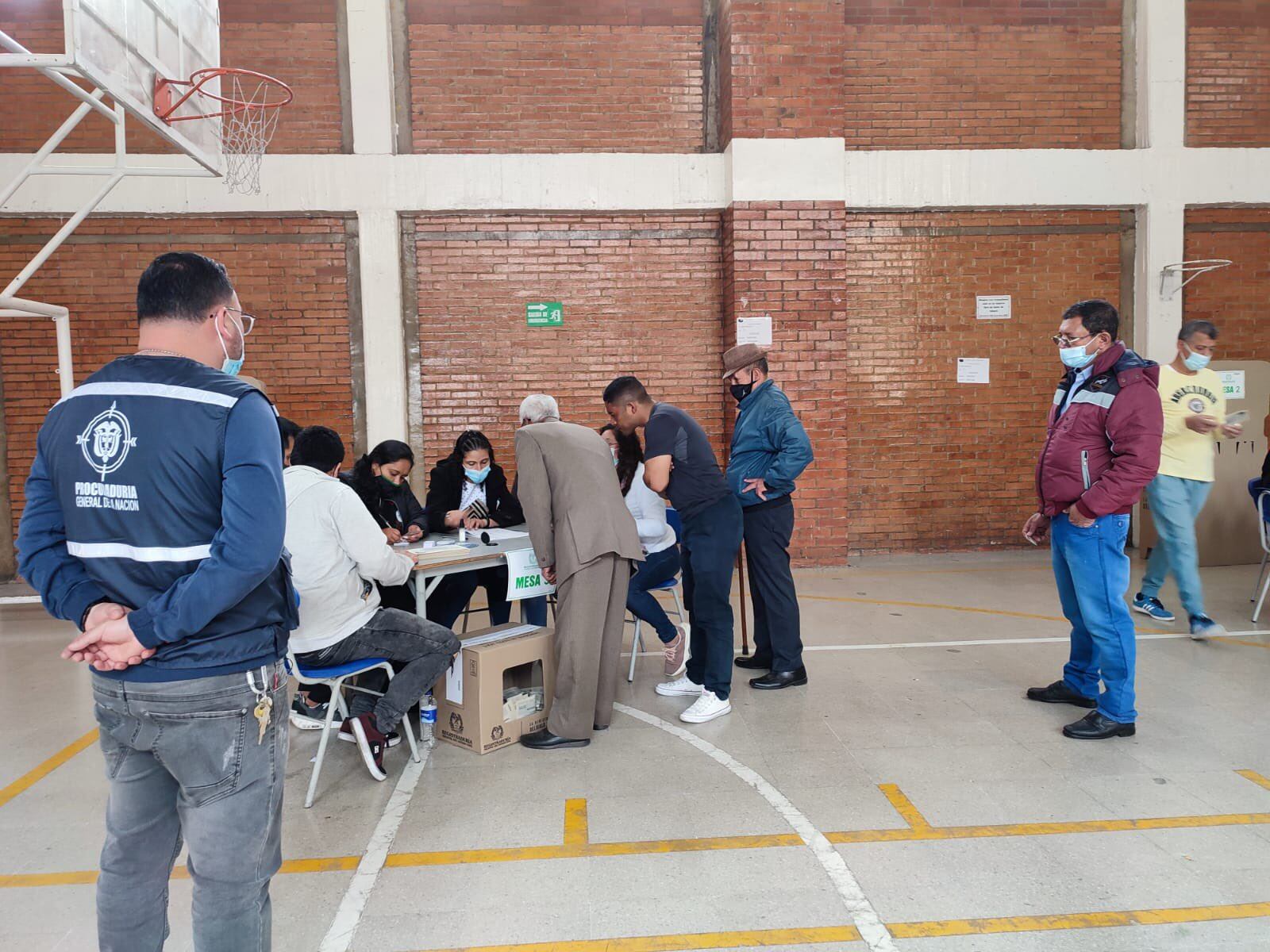Durante la jornada se trasladaron 18 puestos de votación por lluvias.