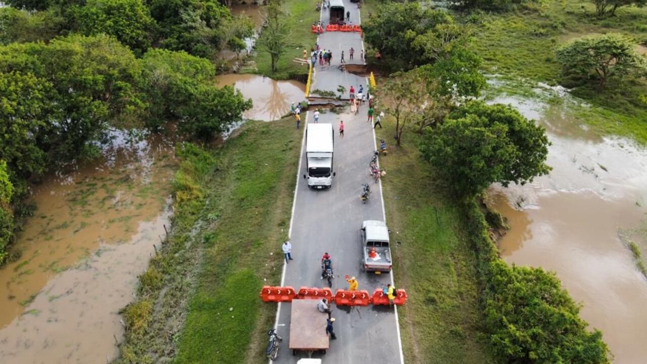Puente colapsó y dejó a varias poblaciones de Magdalena y Cesar incomunicadas.