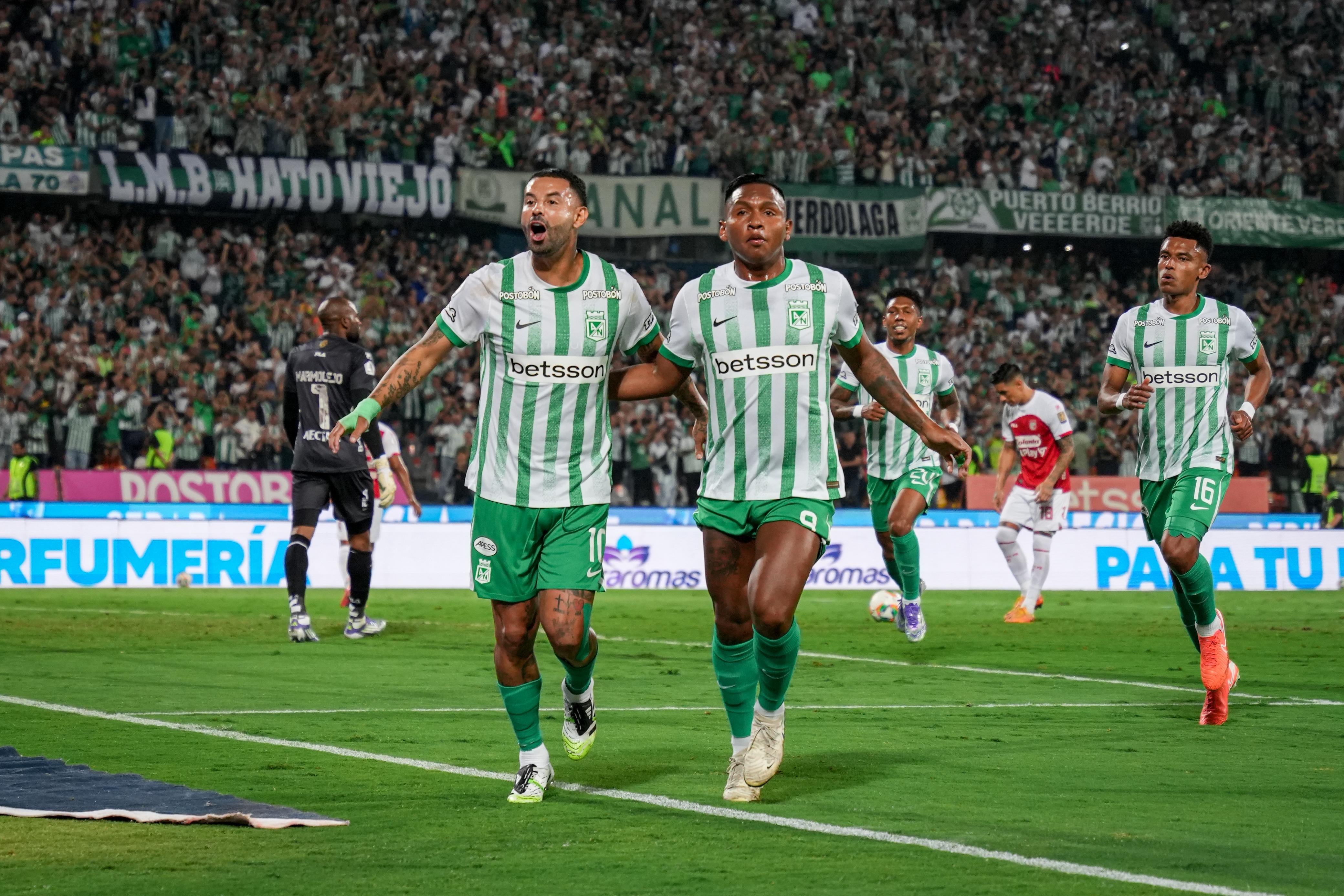 Atlético Nacional busca técnico para 2026