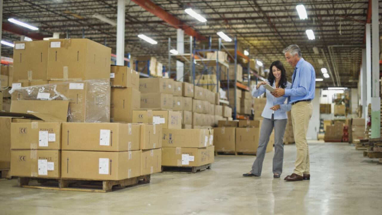 DHL es una empresa de logística con oportunidad de empleo en Turquía (imagen de referencia).