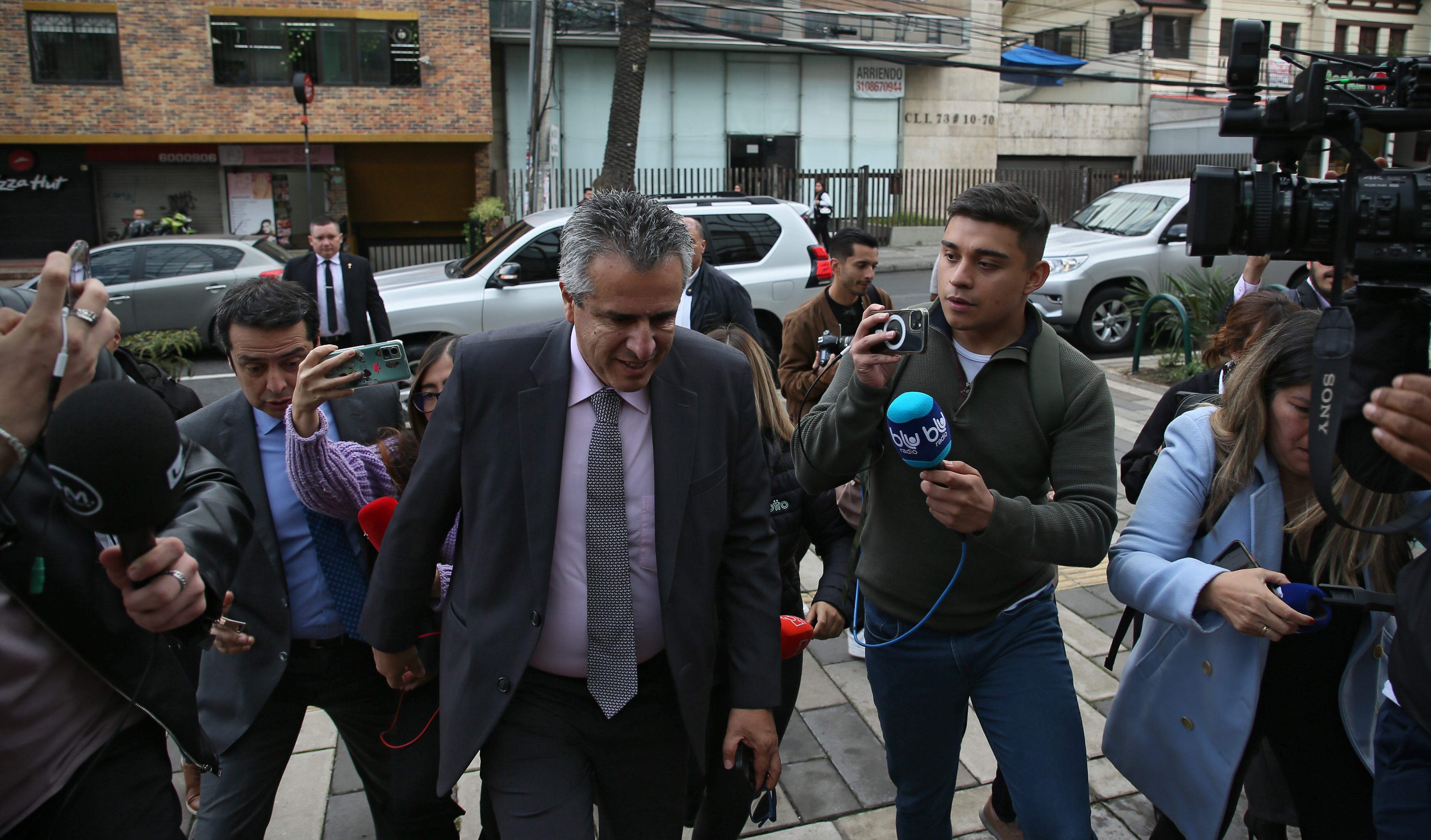 Ministro del Interior Luis Fernando Velasco ingresa a rendir declaración ante la Sala de Instrucción de la Corte Suprema de Justicia
Bogota mayo 31 del 2024
Foto Guillermo Torres Reina / Semana