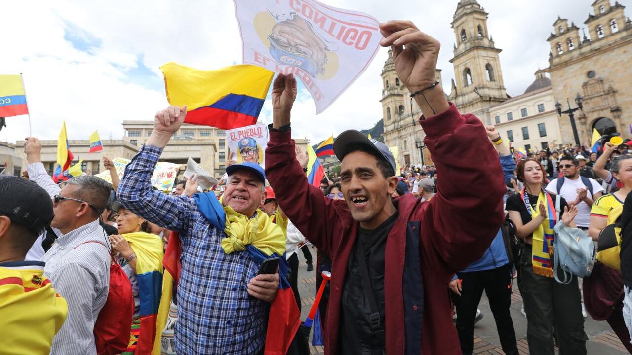 Marcha 1 de mayo día del trabajo en la Plaza de Bolívar, en Bogotá.