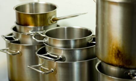 ciertos materias con más predispuestos a tener presencia de plomo.