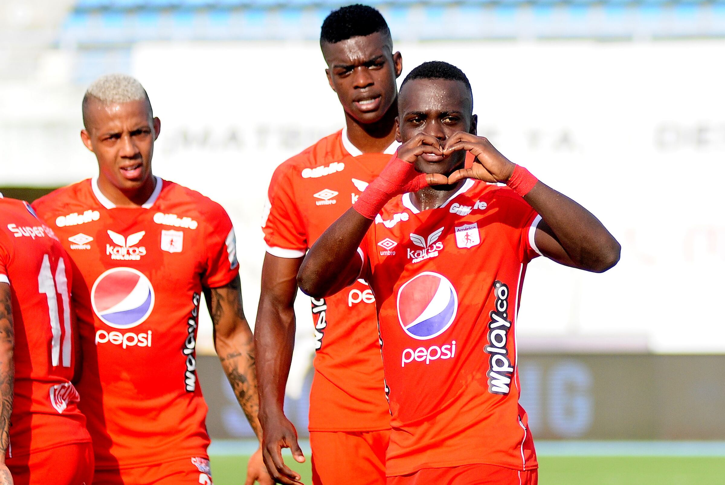 Santiago Moreno hizo buenas presentaciones con América.