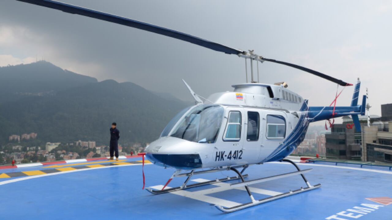 El Bell 206 en el helipuerto del edificio Scotiabank en la Carrera Séptima con calle 116.