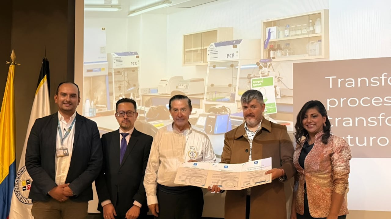 Universidad ECCI recibe certificación ICONTEC ISO 9001