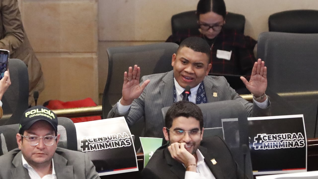 Moción de Censura Ministra de Minas y Energía Irene Vélez