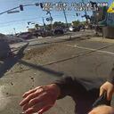 Un piloto afortunadamente fue extraído a salvo de su avión accidentado justo segundos antes de que un tren de alta velocidad lo hiciera pedazos.