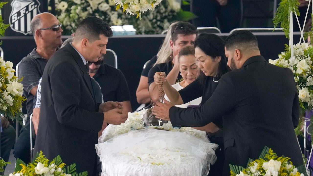Pelé fue acompañado por todos sus familiares en su funeral.