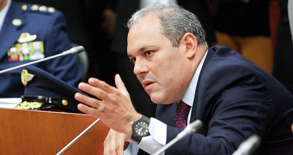  José David Name, senador del Partido de la U, citó a un debate de control político para analizar la situación.