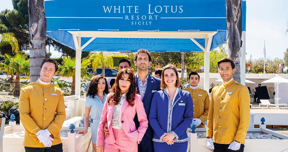 El staff siciliano del White Lotus es un poco más directo con sus huéspedes estadounidenses, y eso da para comedia pura.