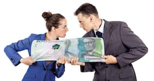 Incluso, a medida que cambian los roles de género y hay más igualdad en los ingresos, el dinero sigue causando problemas en las parejas.