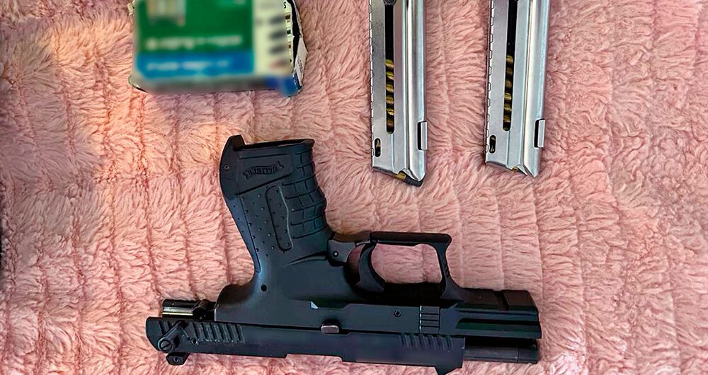 Armas incautadas a alias Fritanga.