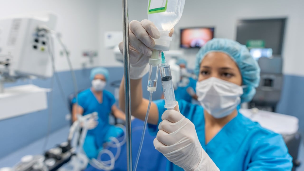 La renovación de una medida de estabilidad económica, con traslado simétrico del incremento de la UPC a las tarifas y que empiece a regir el primero de enero de 2023, debería ser la siguiente señal del gobierno.