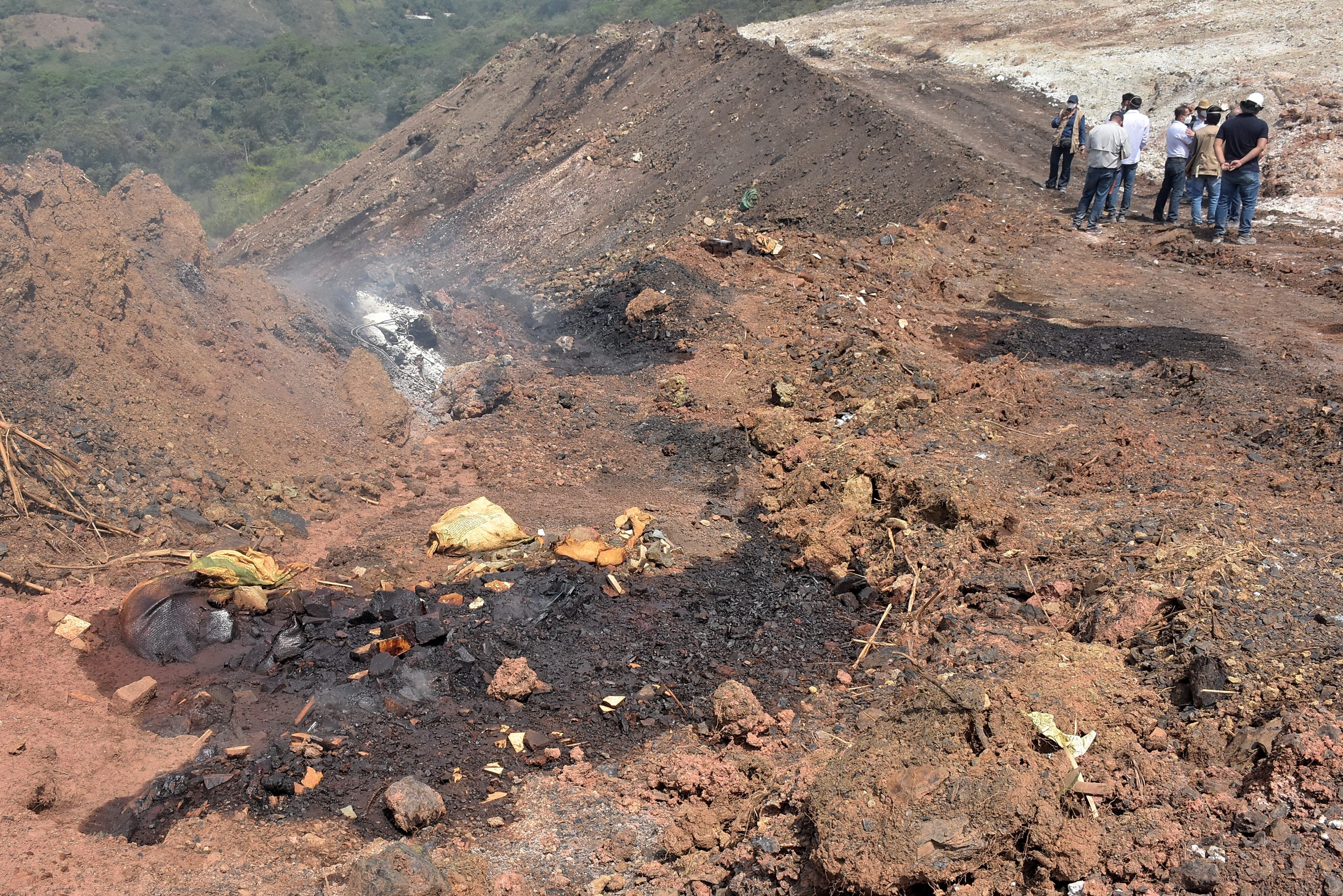 Un equipo de profesionales realizó una visita técnica junto al  Director de CVC al sector del Aguacatal para  la inspección de tres cosas: 
 Sellado de 17 bocaminas y socavones dedicados a la minería ilegal,  Se visitó el lote donde operará la Planta de Tratamiento de Drenajes Ácidos producto de la minería, y se visitó el proceso de experimentación para sofocar llamas de proceso de combustión que hay en el sector producto de gases acumulados durante años relacionados con antigua explotación minera.