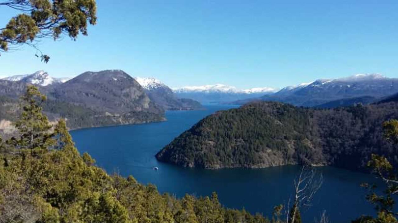 El Lago Lacar, ubicado en San Martín de los Andes, hace parte de los atractivos de la provincia de Neuquén, en la Patagonia Argentina.