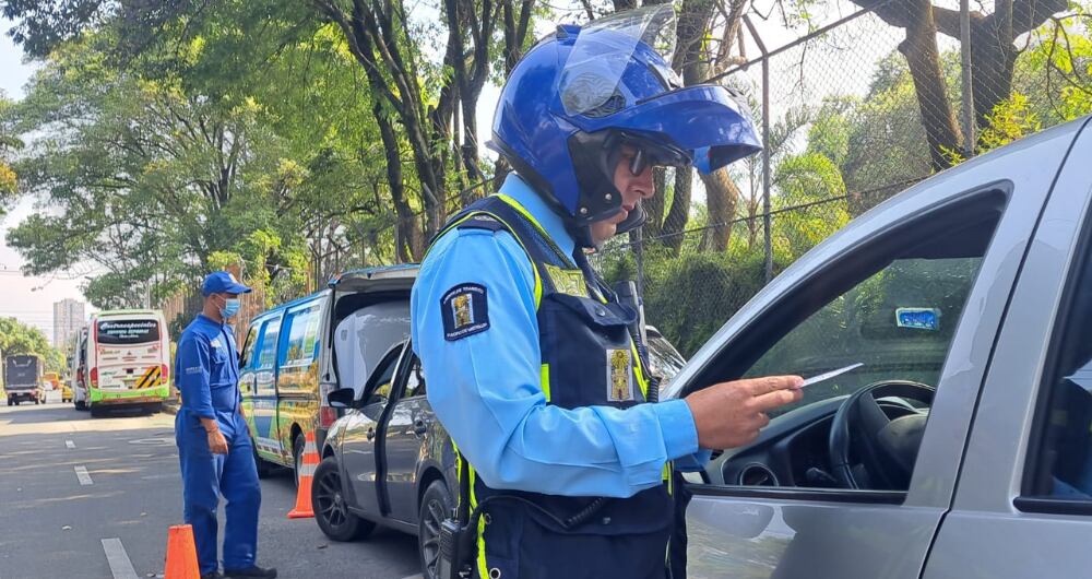 Sanciones por incumplir el pico y placa en Medellín.