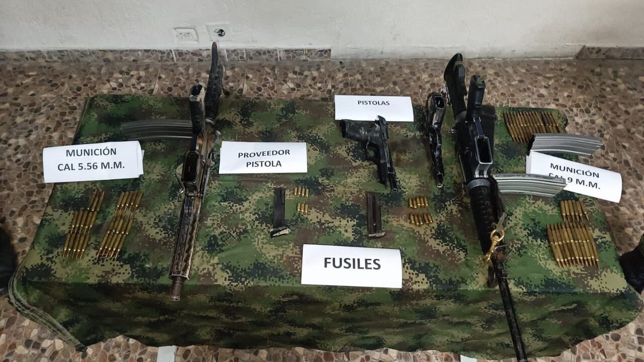 A los guerrilleros abatidos les incautaron material de guerra.