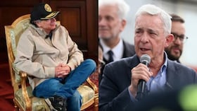 De izquierda a derecha: Gustavo Petro y Álvaro Uribe.