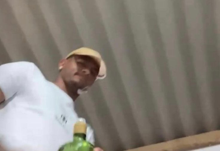 César Haydar, jugador involucrado en la polémica por esta foto.