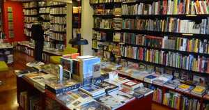 Los libreros ayudan a conectar a los lectores con sus futuras fuentes de conocimiento y emociones. Su pericia sigue al servicio de los lectores desde los canales digitales de las librerías. Fuente: Tornamesa - Facebook