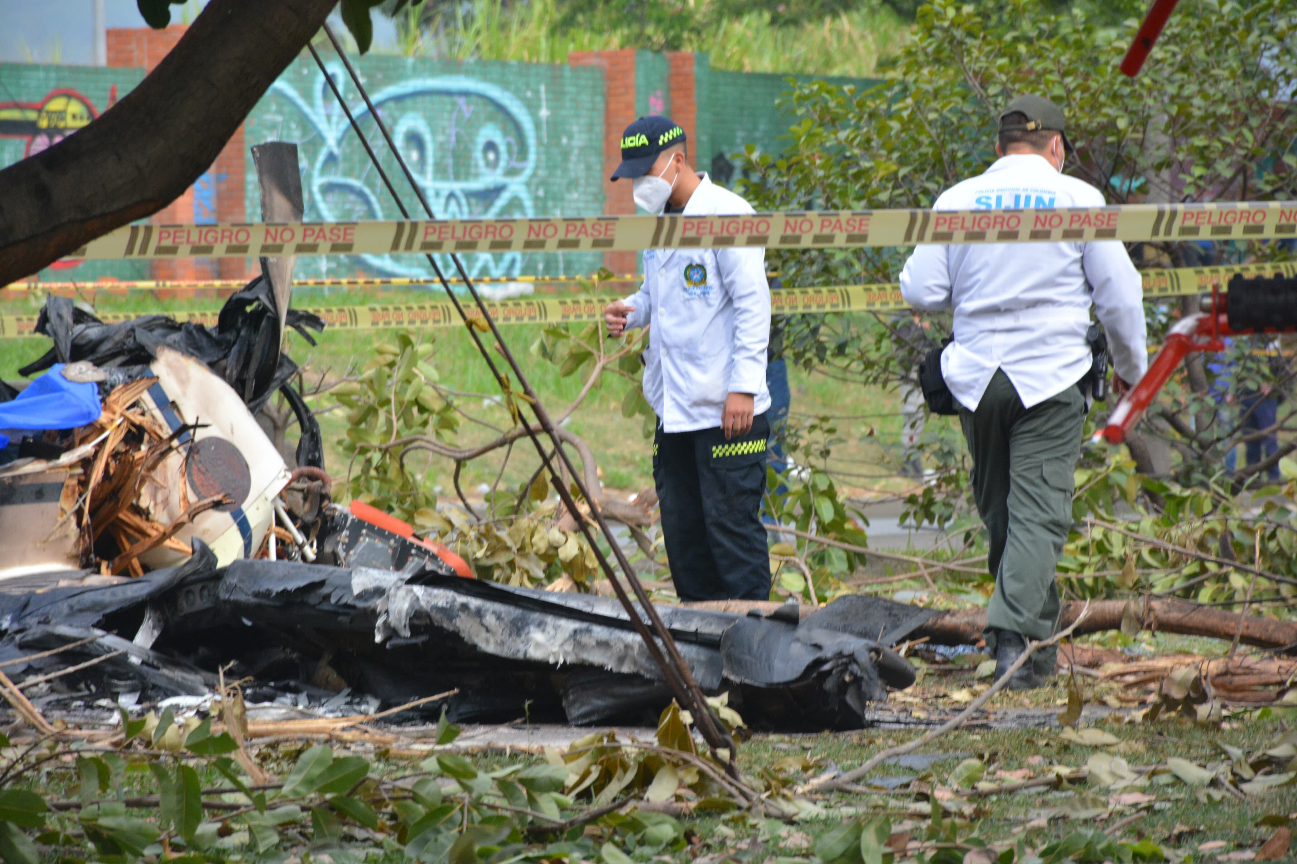 Accidente de avioneta de la FAC en Cali. Foto: Jorge Orozco / El País.