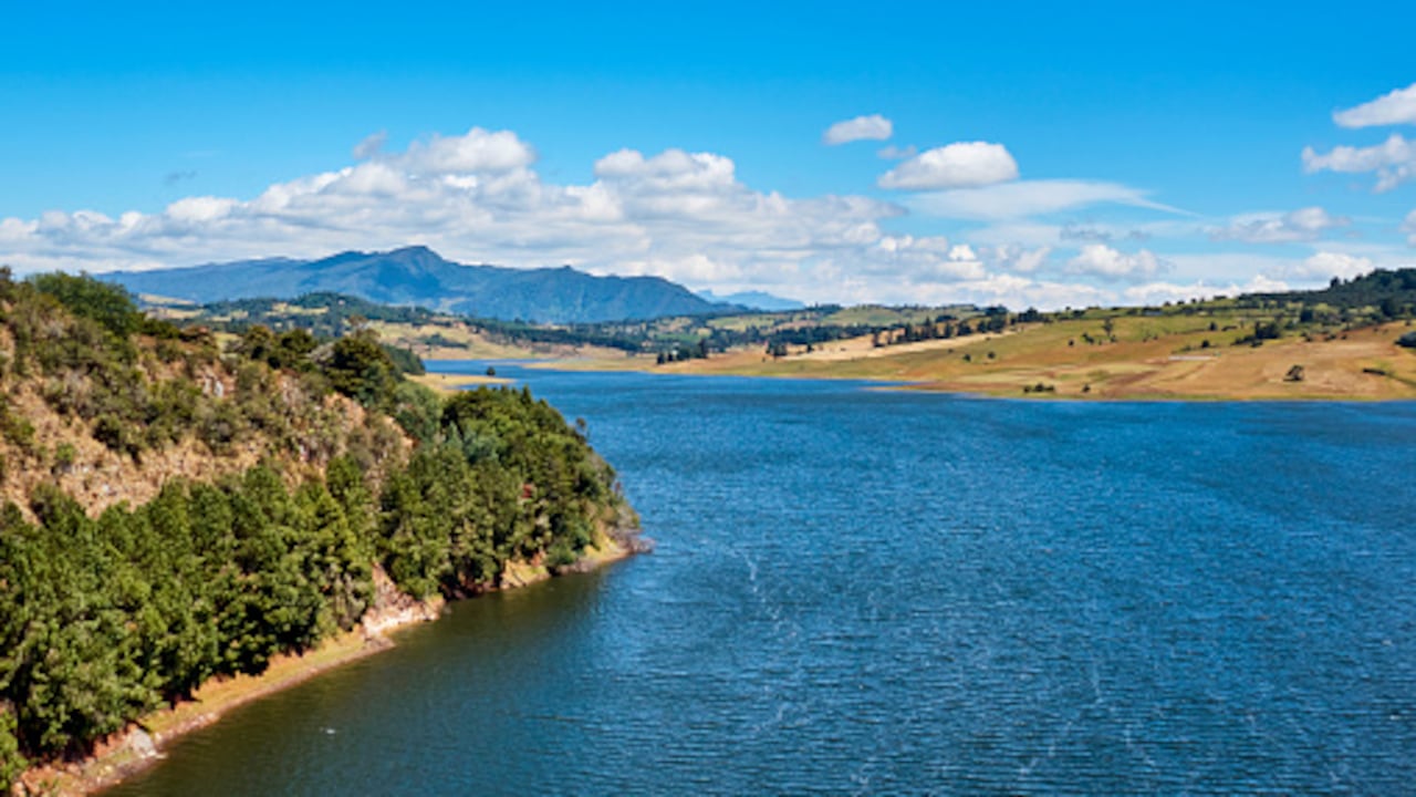 El Embalse de Tominé brinda la oportunidad de realizar diversas actividades.