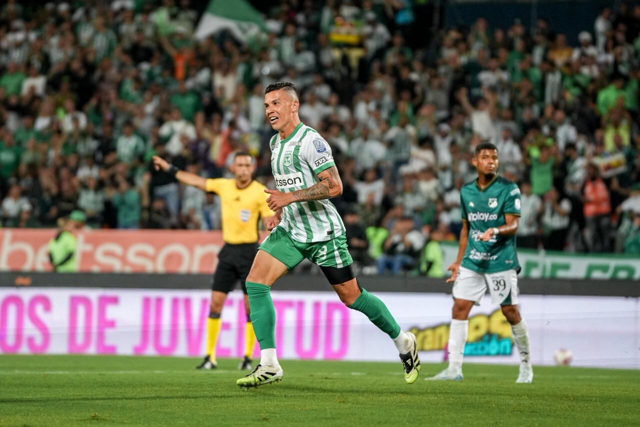 Mateus Uribe anotó para Nacional en el triunfo sobre Deportivo Cali.