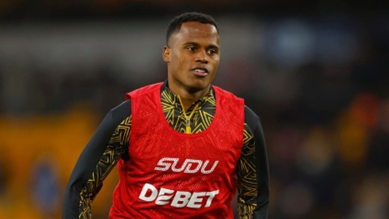 Jhon ARias, nuevamente suplente en Wolverhampton, ahora ante Liverpool.