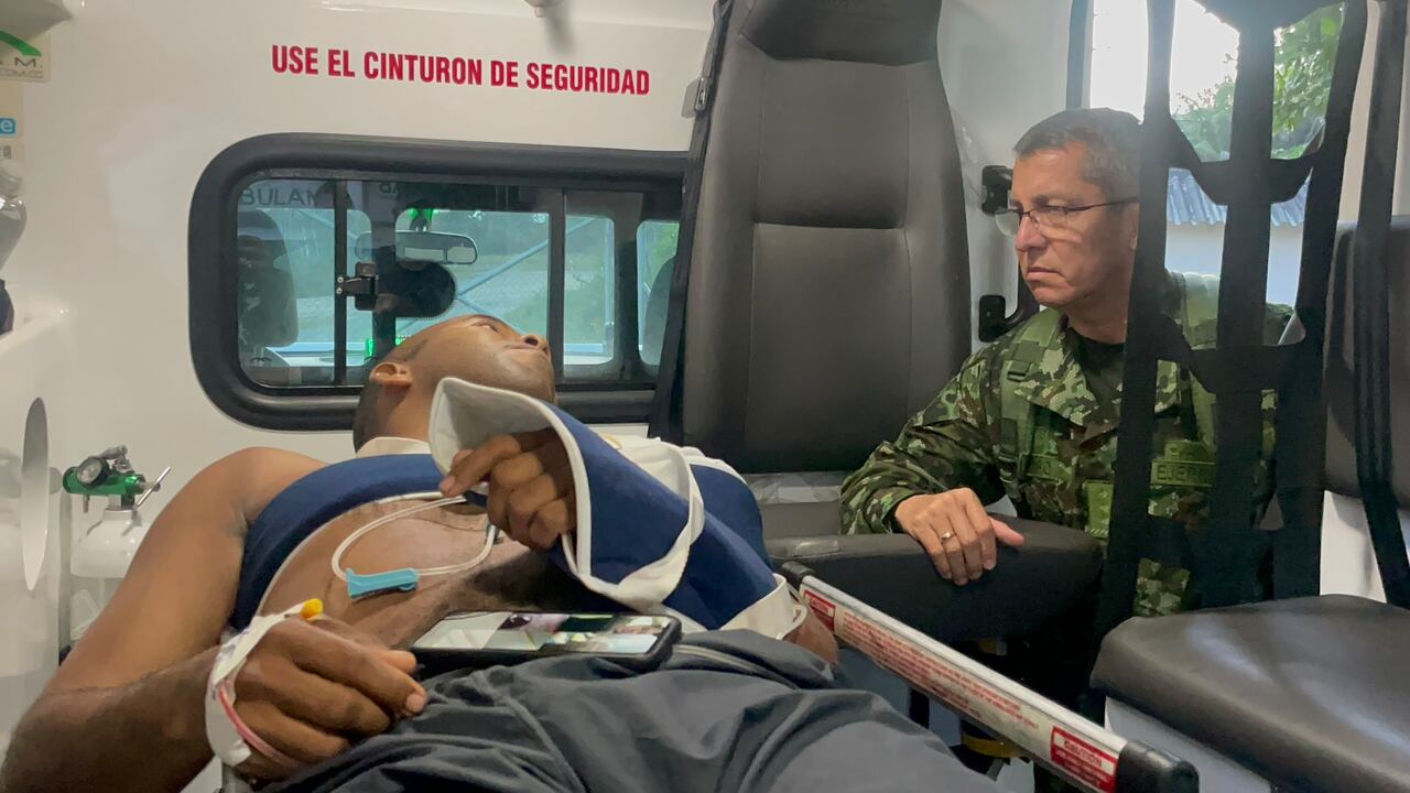 Uno de los soldados heridos.