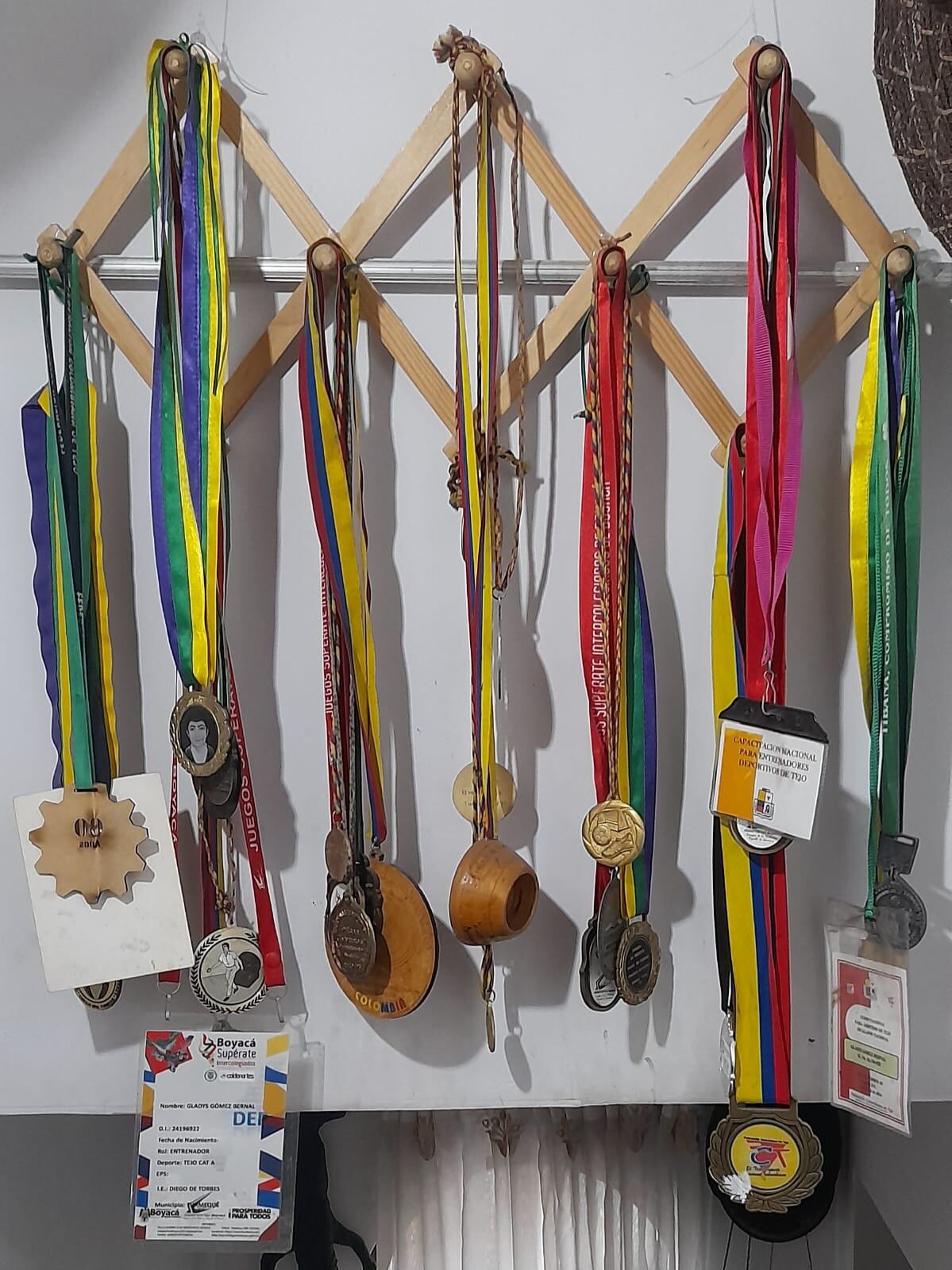 Gladys Gómez ha ganado varios reconocimientos por ayudar a preservar la tradición del tejo.