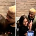 El cantante intentó besar a una fanática en la boca, pero ella lo rechazó