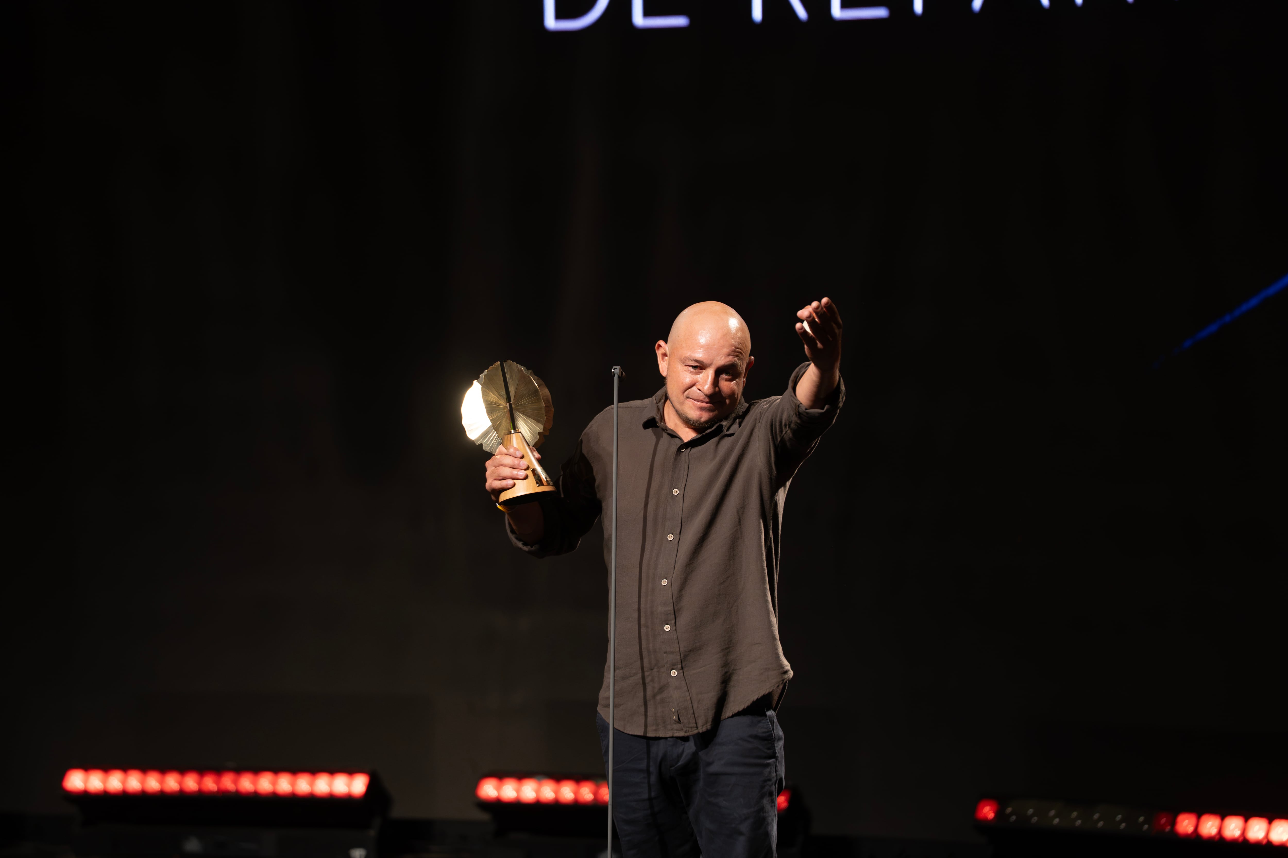 Cristian Hernández, mejor actor de reparto por su rol en 'Adiós al amigo'.