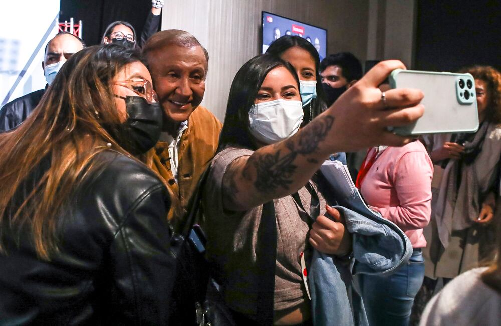 El debate Rodolfo Hernández con sus seguidores Foto Guillermo Torres