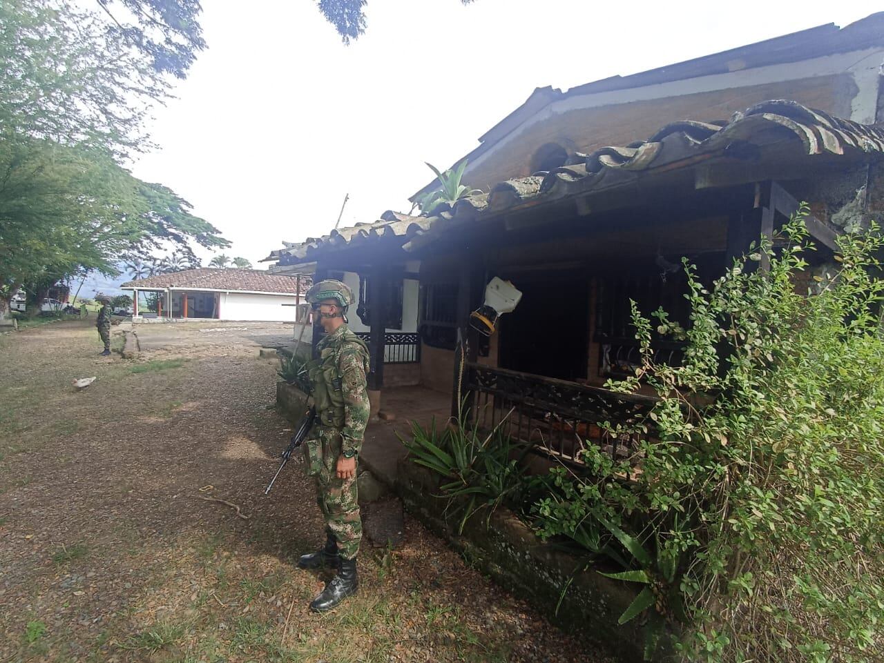 Carlos Mario Jiménez Naranjo, quien es conocido con los alias de Macaco o Javier Montañez, fue el temido cabecilla del Bloque Central Bolívar de las AUC