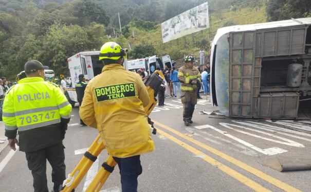 El accidente de tránsito ocurrió en el sector de Puerto Araujo, en la vía que comunica a la ciudad de Bogotá con el municipio de La Mesa