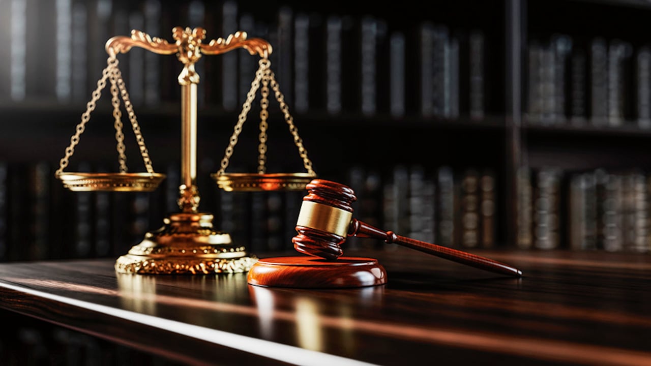 El polémico expediente está en el ojo del huracán.