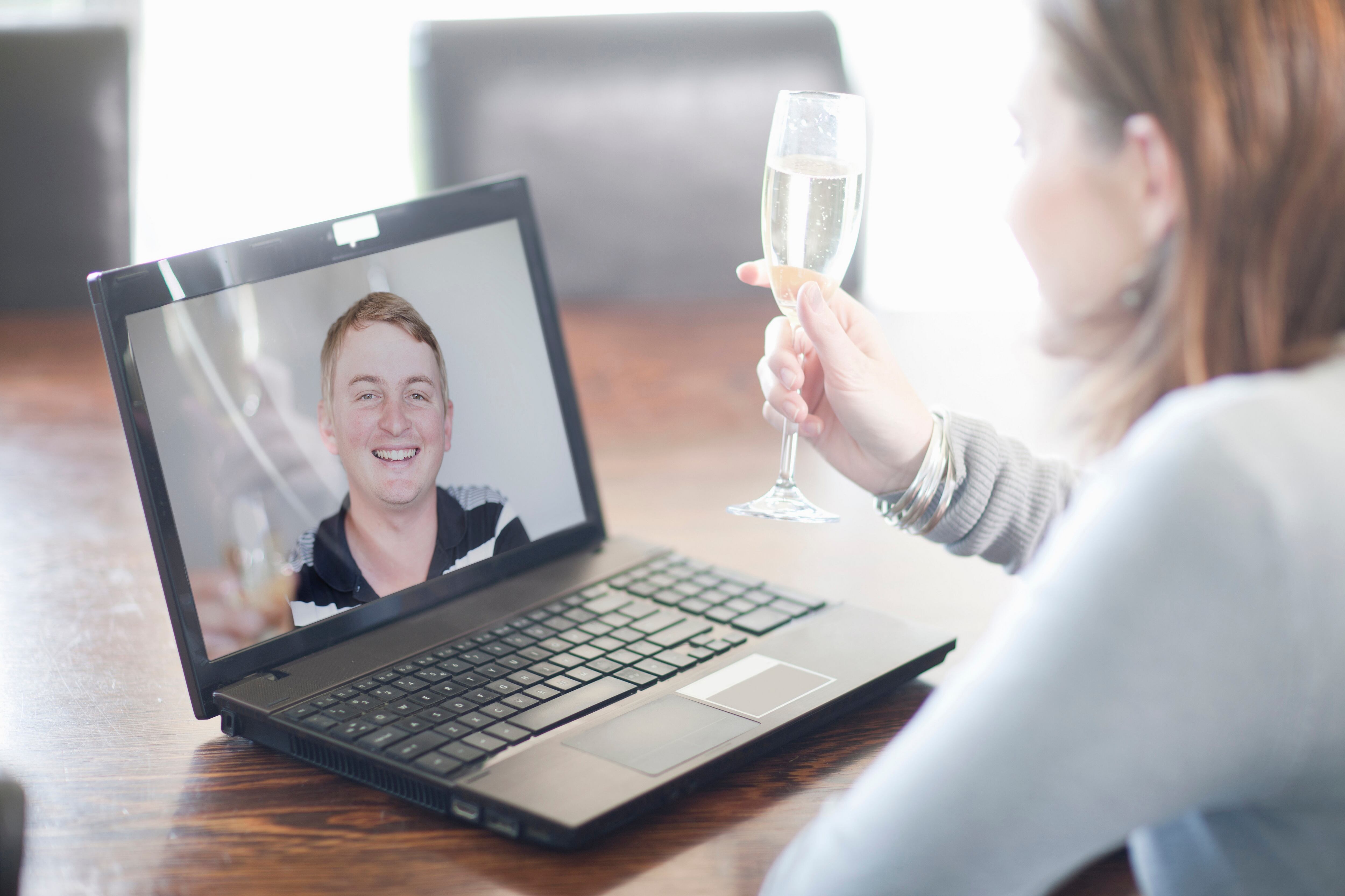 Pareja casada por Zoom