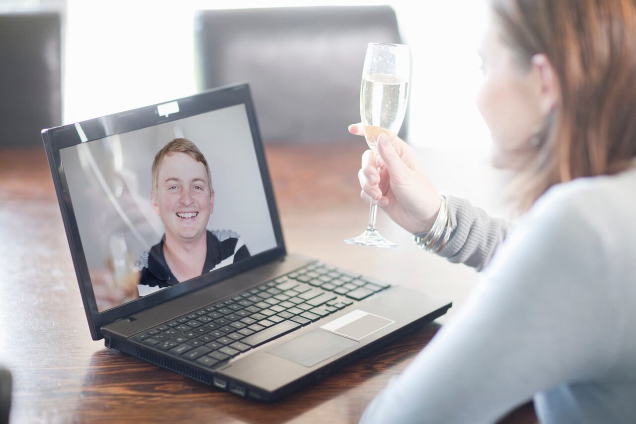 Pareja casada por Zoom