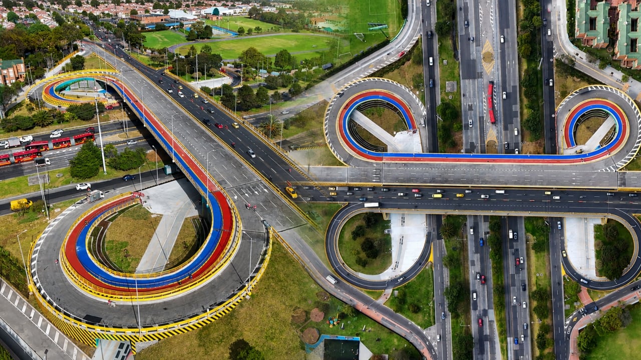 Alcaldía de Bogotá inaugura uno de los puentes más largos de la ciudad.
