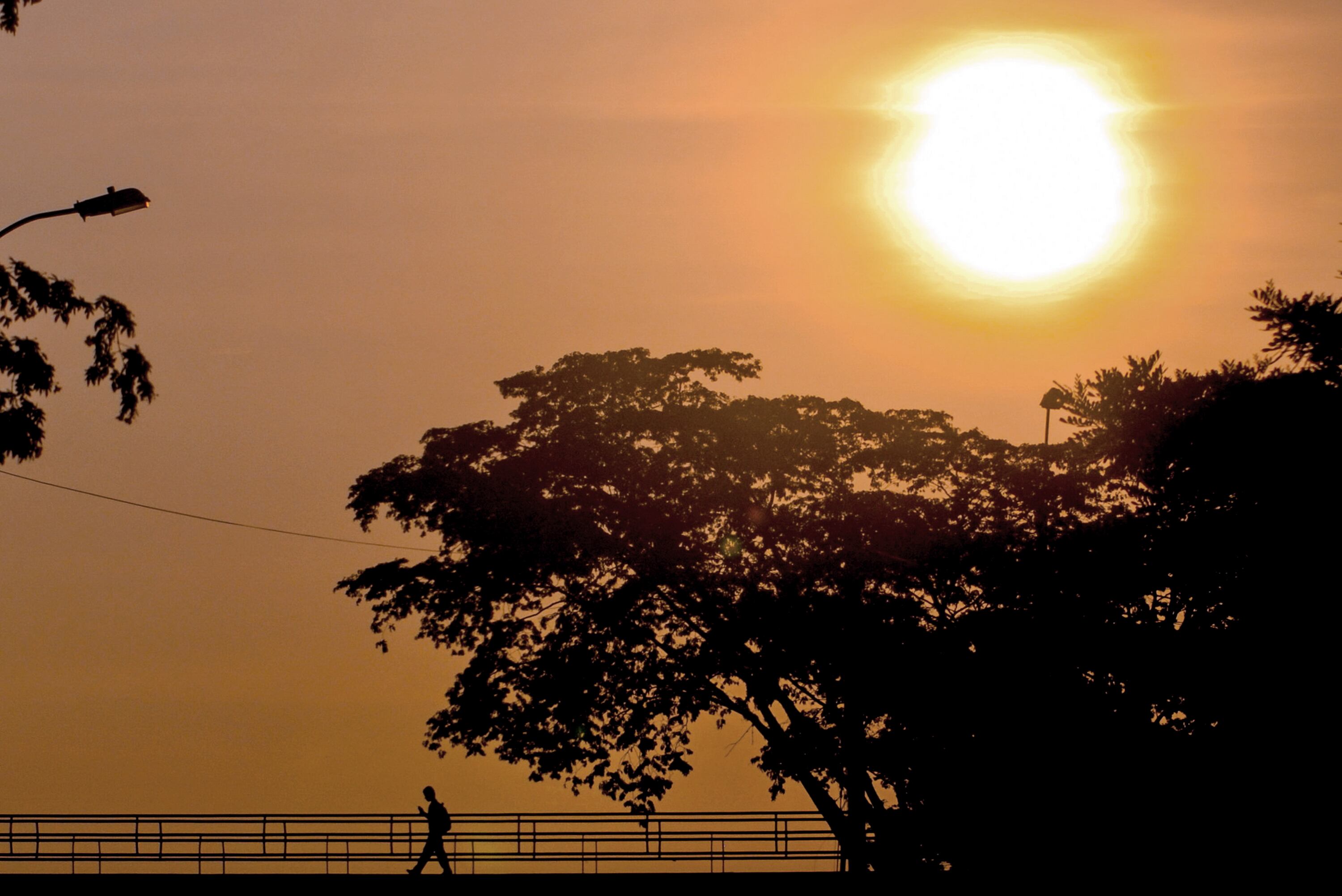 Temporada de calor en Cali. Tiempo seco con altas temperaturas.
