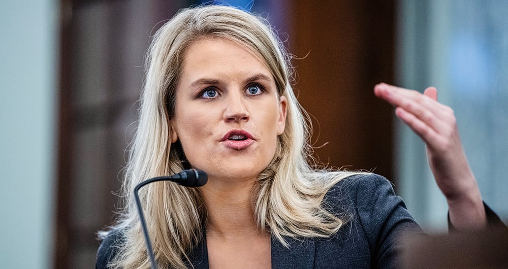  Frances Haugen señala que Facebook daña a los niños, debilita la democracia, y promueve la división y el odio. 